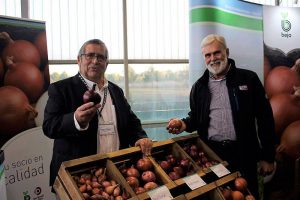 José Marín Rodriguez y Pedro Mª Jurado stand cebolla bejo iom 2017