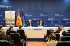 MINISTRO LUIS PLANAS Y PHIL HOGAN
