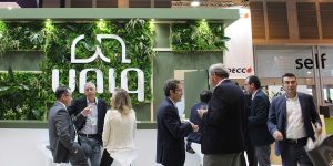 uniq stand fa18