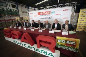 firma convenio papa representantes spar instituciones y agricultores