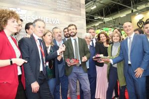Visita Pablo Casado a stand freshuelva en fruit attraction 2019