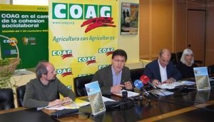 foto rueda de prensa presentación Mblanco