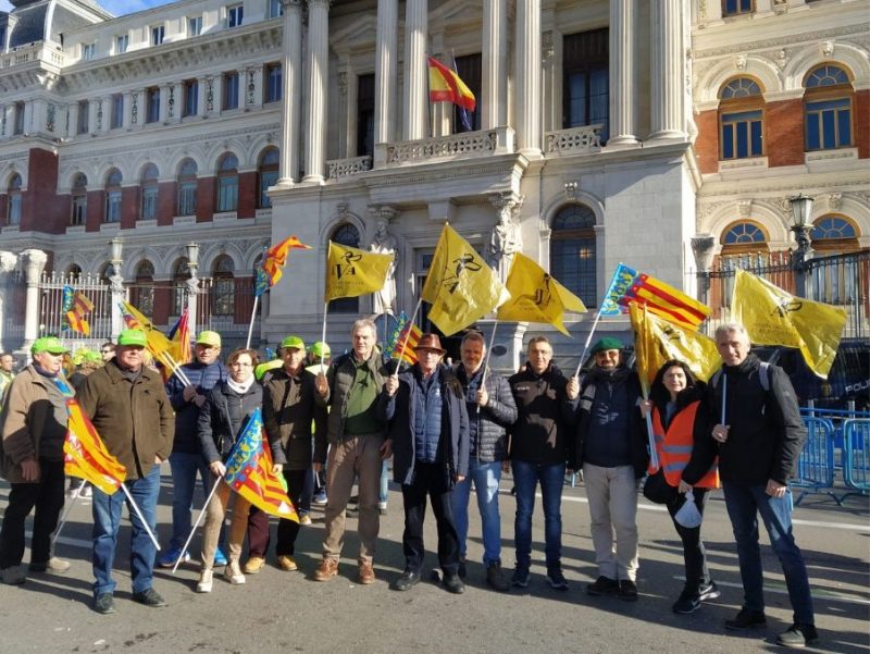 Agricultores valencianos se suman a una movilización de 15.000 personas en Madrid