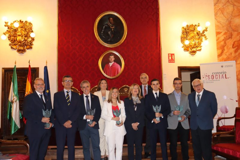 Foto de familia de los XXII Premios del Consejo Social de la UGR