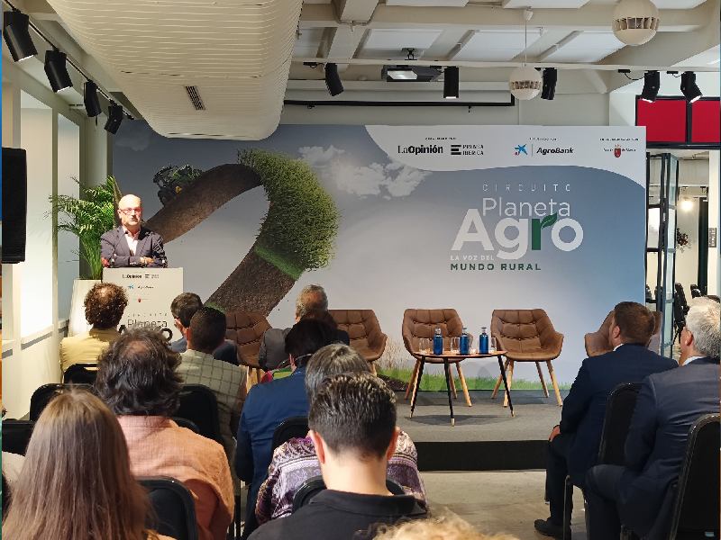 Secretario general de la Consejería de Agua, Agricultura, Ganadería y Pesca, Francisco González Zapater en la inauguración del circuito Planeta Agro