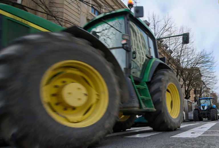 tractor
