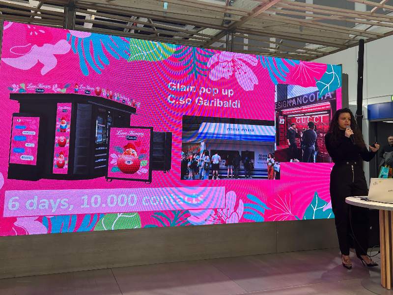 MELINDA-manzana-Dolce Vita-Milano Fashion Week