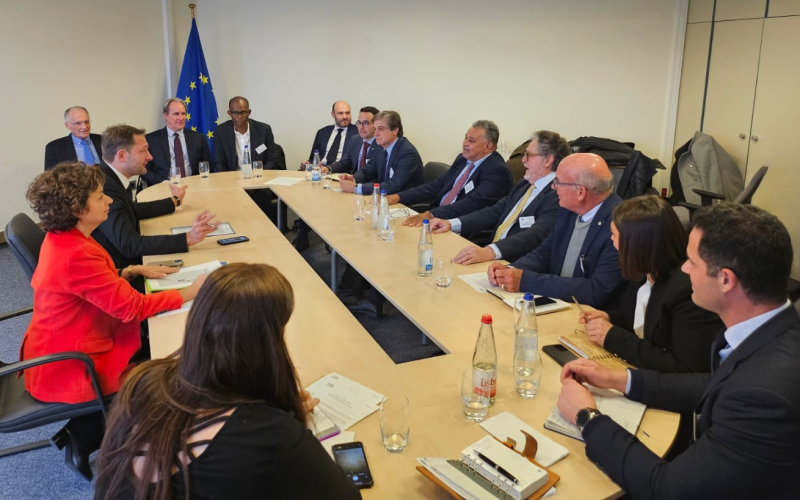 Reunión de la APEB con el Comisario Europeo de Agricultura, Christophe Hansen