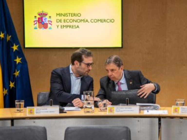 Planas y ministro Cuerpo_Reunion de ministros_conflicto oriente medio