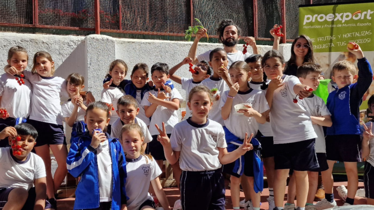 FRUTA ESCOLAR COM MADRID