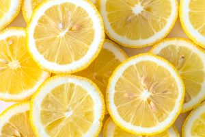 vecteezy_collection-of-fresh-yellow-lemons-slice_3201487