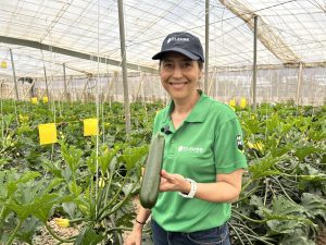 Beatriz Palmero con calabacín Dharma F1 (1)