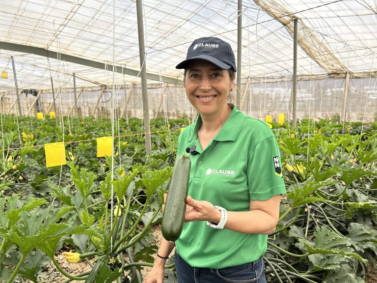 Beatriz Palmero con calabacín Dharma F1 (1)