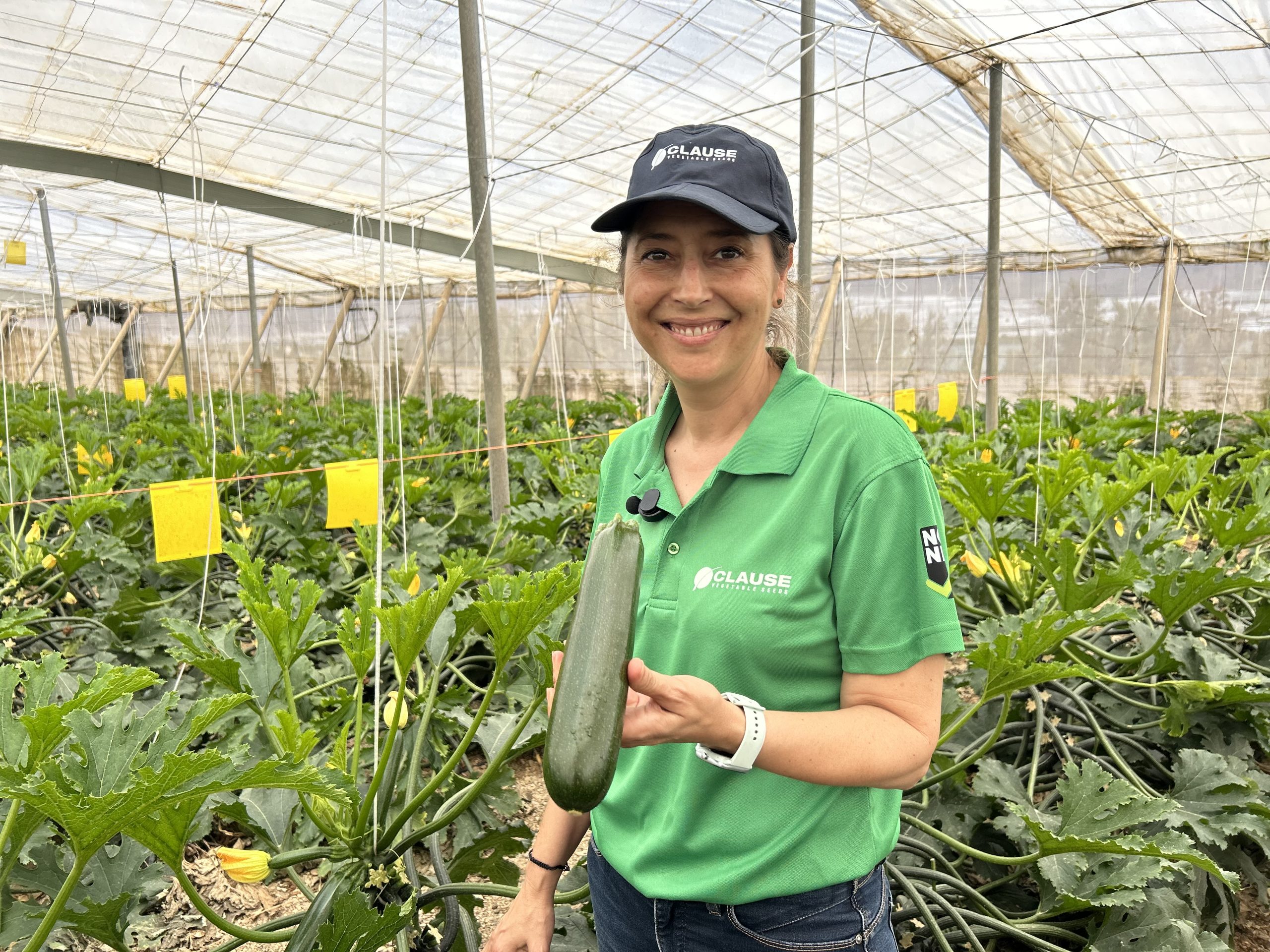Beatriz Palmero con calabacín Dharma F1 (1)
